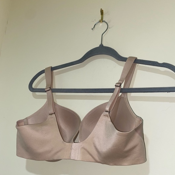 Women’s Spanx brand Pillow  Cup style Nude colour Bra with adjustable straps 36C - Picture 11 of 16